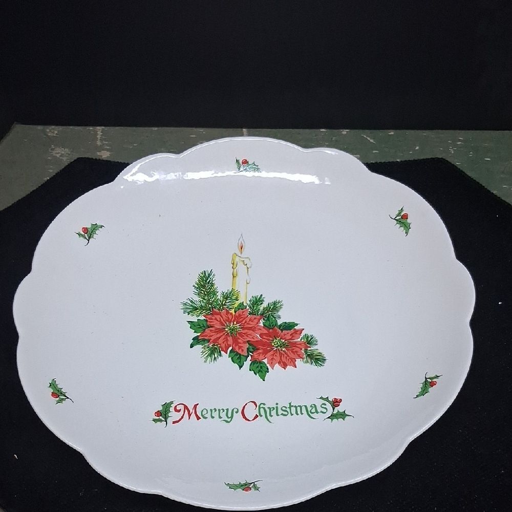 Vintage Royal Limited Holly Holiday‎ pattern 12" serving platter